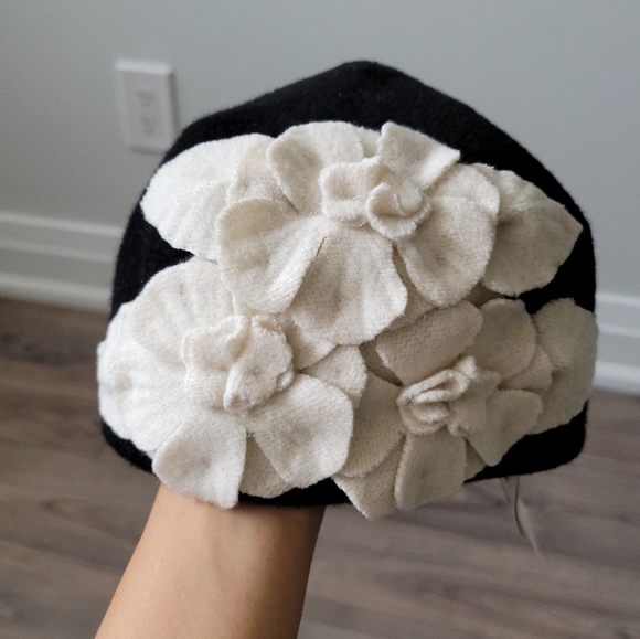 Helene Berman London Pull On Hat - Picture 9 of 11